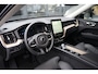 Volvo XC60 2.0 T8 Plug-in hybrid AWD Plus Dark 455pk Panoramadak/Stoelverwarming/Trekhaak