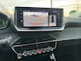 Peugeot e-2008 EV Active 54 kWh 54KWH! | Camera | All-Season banden | Navigatie | Carplay | Cruise | Climate | LED 16" Lichtmetaal | Achteruitrijcamera | Airco (automatisch) | Cruise control