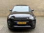 Land Rover Range Rover Evoque 1.5 P300e AWD R-Dynamic SE | Panoramadak | Blackline | Camera | Navigatie | Afneembare trekhaak | Lederen bekleding | Apple CarPlay / Android Auto | Cruise control | Lane assist | Stoel&stuurverwarming | Dodehoekdetectie | 20 inch LMV | LED | DAB | Elektrische achterklep | Volledig onderhouden!