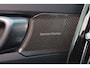 Volvo EX40 Single Motor Extended Range Plus 82 kWh - Intellisafe Assist & Surround - Parkeercamera achter - Verwarmde voorstoelen & stuur - Parkeersensoren voor & achter - Keyless - Elektr. bedienbare achterklep - Warmtepomp - Google Maps - 19' LMV