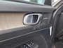 Volvo XC40 2.0 T4 Inscription | Harman Kardon Audio | Schuif-/Kanteldak | Keyless | Stoelverwaming | BLIS | Parkeersensoren V+A |