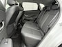 Hyundai Kona Electric Premium Sky 65.4 kWh / Fabrieksgarantie t/m 12-2029 / SOH 100% / Origineel Nederlands / Afneembare Trekhaak(750KG) / All-season Banden / Navigatie / Stoel-/Stuurverwarming / Achteruitrijcamera / Apple carplay/Android Auto /