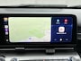 Hyundai Kona Electric Premium Sky 65.4 kWh / Fabrieksgarantie t/m 12-2029 / SOH 100% / Origineel Nederlands / Afneembare Trekhaak(750KG) / All-season Banden / Navigatie / Stoel-/Stuurverwarming / Achteruitrijcamera / Apple carplay/Android Auto /