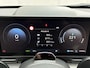 Hyundai Kona Electric Premium Sky 65.4 kWh / Fabrieksgarantie t/m 12-2029 / SOH 100% / Origineel Nederlands / Afneembare Trekhaak(750KG) / All-season Banden / Navigatie / Stoel-/Stuurverwarming / Achteruitrijcamera / Apple carplay/Android Auto /