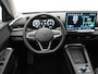 Volkswagen T-Roc Life First Edition 1.5 eTSI 85 kW / 116 PK SUV 7 v