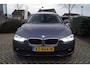 BMW 3-Serie Touring 320i Centennial High Executive Autom Panodak Leder Stoelverw Navi Clima Cruise LED Kopl PDC LMV Trekh ENZ