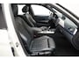 BMW 3-Serie 318i M-Sport High Executive Aut. [ Panoramadak Camera Digi-dash HiFi ]