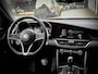 Alfa Romeo Giulia 2.0T Super | ADAPTIVE | LEDER | KEYLESS | DNA | 19" VELGEN