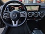 Mercedes-Benz A-klasse 250 e | AMG | 2022 | Ambient light | Widescreen | 66dkm | Rijklaar | Nieuwstaat!