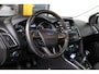 Ford Focus Wagon 1.5 Titanium | Trekhaak | Parkeersensoren V+A | Cruise control | Verwarmde voorruit | Keyless |
