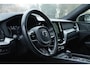 Volvo XC60 2.0 Recharge T6 AWD R-Design|Massage|Stoelverwarming en verkoeling|Trekhaak