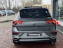 Volkswagen T-Roc 1.5 TSI 150pk DSG R-Line / Panorama dak / Virtual cockpit / Achteruitrij camera / 18'' LMV