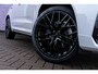 Volvo XC60 2.0 T6 Plug-in hybrid AWD R-Design | Google | Long Range | Elektrische Stoelverstelling | Adaptieve Cruise Control | Stoel-/Stuurverwarming | Massagestoelen | Schuif-/Kanteldak | Parkeercamera | Head-Up Display | Parkeerverwarming | Keyless Entry | Lederen Bekleding | Memory | Zitverlenging | Elek. Achterklep