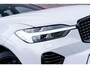 Volvo XC60 2.0 T6 Plug-in hybrid AWD R-Design | Google | Long Range | Elektrische Stoelverstelling | Adaptieve Cruise Control | Stoel-/Stuurverwarming | Massagestoelen | Schuif-/Kanteldak | Parkeercamera | Head-Up Display | Parkeerverwarming | Keyless Entry | Lederen Bekleding | Memory | Zitverlenging | Elek. Achterklep