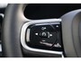 Volvo XC60 2.0 T6 Plug-in hybrid AWD Plus Dark | Adaptive cruise control | dode hoek detectie | Parkeersensoren vóór + achter | 360 camera | Stoelverwarming vóór + achter | Stuurwielverwarming | Trekhaak | All season banden | Elektr. verstelbare voorstoelen |
