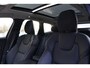Volvo XC60 2.0 T6 Plug-in hybrid AWD Plus Dark | Adaptive cruise control | dode hoek detectie | Parkeersensoren vóór + achter | 360 camera | Stoelverwarming vóór + achter | Stuurwielverwarming | Trekhaak | All season banden | Elektr. verstelbare voorstoelen |