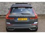 Volvo XC60 2.0 T6 Plug-in hybrid AWD Plus Dark | Adaptive cruise control | dode hoek detectie | Parkeersensoren vóór + achter | 360 camera | Stoelverwarming vóór + achter | Stuurwielverwarming | Trekhaak | All season banden | Elektr. verstelbare voorstoelen |