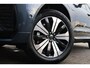 Volvo XC60 2.0 T6 Plug-in hybrid AWD Plus Dark | Adaptive cruise control | dode hoek detectie | Parkeersensoren vóór + achter | 360 camera | Stoelverwarming vóór + achter | Stuurwielverwarming | Trekhaak | All season banden | Elektr. verstelbare voorstoelen |