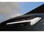 Volvo XC60 2.0 T6 Plug-in hybrid AWD Plus Dark | Adaptive cruise control | dode hoek detectie | Parkeersensoren vóór + achter | 360 camera | Stoelverwarming vóór + achter | Stuurwielverwarming | Trekhaak | All season banden | Elektr. verstelbare voorstoelen |