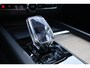 Volvo XC60 2.0 T6 Plug-in hybrid AWD Plus Dark | Adaptive Cruise Control | Dode hoek detectie | Head-up display | Elektr. schuif-\-kanteldak | 360 camera | Stoelverwarming vóór + achter | Stuurwielverwarming | Google Services | Parkeersensoren vóór + achter | Trekhaak | All-season banden |