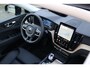 Volvo XC60 2.0 T6 Plug-in hybrid AWD Plus Dark | Adaptive Cruise Control | Dode hoek detectie | Head-up display | Elektr. schuif-\-kanteldak | 360 camera | Stoelverwarming vóór + achter | Stuurwielverwarming | Google Services | Parkeersensoren vóór + achter | Trekhaak | All-season banden |