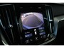 Volvo V60 2.0 T6 Twin Engine AWD R-Design | Panoramadak | Premium geluidsysteem van Harman Kardon | Trekhaak | Head-Up Display | Elektrisch verstelbare bestuurdersstoel met geheugen | Sportstuur en stoelen | Dodehoeksensoren |