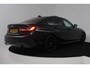 BMW 3-Serie 320i High Executive Edition (PANORAMADAK, SFEERVERLICHTING, STOELVERWARMING, ACHTERUITRIJCAMERA, SENSOREN, DEALER OND)