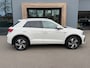 Volkswagen T-Roc 1.5 TSI 150pk DSG R-Line | Camera | Keyless | Elek. Achterklep | Dode hoek | Rijklaar incl. 1 jaar Bovag garantie