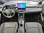 Toyota Corolla Cross 2.0 HYBRID 184PK FIRST-EDITION BLIND-SPOT EL-ACHTERKLEP LM-VELGEN KEYLESS PARK-SENSOREN STOELVERW DRAADLOOS-LADEN AD-CRUISE BLUETOOTH