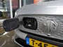 MG MG ZS EV Standard Range Luxury 50 kWh | Camera rondom | Navigatie | Stoelverwarming | SOH: 88% | Bestuurdersstoel elektrisch verstelbaar | Android auto/Apple carplay | Lichtmetalen velgen | Keyless entry en start | Panorama dak