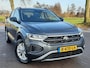 Volkswagen T-Roc 1.5 TSi 150pk Airco - Adap. Cruise-control - Dig. dashboard- Bluetooth - Stuur- en Stoelverwarming - Android - Apple Carplay