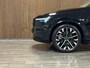 Volvo XC90 T8 AWD Recharge Ultra Dark | Vol! | Bowers & Wilkins | Luchtvering | Stoelventilatie | Trekhaak | 360 Camera | Head-Up Display | Stoelmassage | 455pk | Adaptieve Cruise Control | Stoelverwarming voor+achter | Stuurwielverwarming | Schuifdak | 21 Inch | Full LED Matrix Meesturende koplampen | Pilot Assist | BLIS Dode Hoek Detectie | Alcantara hemelbekleding | Lederen handgrepen en zonnekleppen | Elektrische voorstoelen geheugen | Nappa Lederen bekleding | Zitting verlenging voorstoelen | Lederen Dashboard | Google Infotainment | Keyless Drive | Parkeersensoren voor+achter | Privacy Glass | Elektrisch bedienbare achterklep | Geïntegreerde zongordijnen achterportieren | Geïntegreerd kinderzitje achterin | Verlichte instaplijsten | 7-Persoons | 4-Zone Climate Control | DAB Radio | Apple Carplay/Android Auto | Alarm Klasse III | Draadloos telefoon opladen | Volvo On Call met mobiele App functie | Onyx Black Metallic |