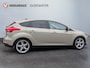 Ford Focus 1.5 Titanium Edition + Trekhaak + Camera + stoelverwarming