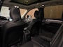 Volvo XC90 T8 AWD Recharge Ultra Dark | Vol! | Bowers & Wilkins | Luchtvering | Stoelventilatie | Trekhaak | 360 Camera | Head-Up Display | Stoelmassage | 455pk | Adaptieve Cruise Control | Stoelverwarming voor+achter | Stuurwielverwarming | Schuifdak | 21 Inch | Black Pack zwarte logo's voor en achter | Full LED Matrix Meesturende koplampen | Pilot Assist | BLIS Dode Hoek Detectie | Alcantara hemelbekleding | Lederen handgrepen en zonnekleppen | Elektrische voorstoelen geheugen | Nappa Lederen bekleding | Zitting verlenging voorstoelen | Lederen Dashboard | Google Infotainment | Keyless Drive | Parkeersensoren voor+achter | Privacy Glass | Elektrisch bedienbare achterklep | Geïntegreerde zongordijnen achterportieren | Geïntegreerd kinderzitje achterin | Verlichte instaplijsten | 7-Persoons | 4-Zone Climate Control | DAB Radio | Apple Carplay/Android Auto | Alarm Klasse III | Draadloos telefoon opladen | Volvo On Call met mobiele App functie | Vapour Grey Metallic |
