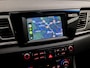 Kia Niro Hybrid 1.6 GDi ExecutiveLine 142Pk Automaat (APPLE CARPLAY, NAVIGATIE, CAMERA, LEDER, TREKHAAK, SPORTSTOELEN, XENON, ADAPTIVE CRUISE, KEYLESS, NIEUWSTAAT)