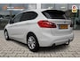 BMW 2-Serie Active Tourer 218i High Executive | Trekhaak | PDC | Stoelverwarming |
