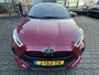 Toyota Yaris 1.5 HYBRID DYNAMIC AFN-TREKHAAK LED DEALER-OND APPLE/ANDROID KEYLESS 16"LM-VELGEN NL-AUTO