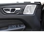 Volvo XC60 T6 350PK Automaat Plug-in Hybrid AWD Plus Black Edition/ Bowers & Wilkins / Navigatie / 360 Camera / Head-up Display / Panoramadak /  Stoelverwarming v+a / Stuurverwarming / 21'' Velgen