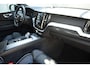 Volvo XC60 T6 350PK Automaat Plug-in Hybrid AWD Plus Black Edition/ Bowers & Wilkins / Navigatie / 360 Camera / Head-up Display / Panoramadak /  Stoelverwarming v+a / Stuurverwarming / 21'' Velgen