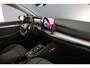 Volkswagen Golf Life Edition 1.5 TSI eHybrid 204pk DSG Automaat Adaptive cruise control, Achteruitrijcamera, LED koplampen, Stoelverwarming, App connect, Stuurwiel verwarmd