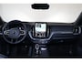 Volvo XC60 T8 Recharge AWD Ultra Black Edition - Panorama/schuifdak - IntelliSafe Assist & Surround - 360º Camera - Harman/Kardon audio - Adaptieve LED koplampen - Verwarmde voorstoelen, stuur & achterbank - Parkeersensoren voor & achter - Elektr. bedienb. voorstoelen met geheugen - Head up display - Draadloze tel. lader - Extra getint glas - 21' LMV