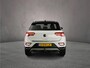 Volkswagen T-Roc Style 1.5 TSI 150pk DSG Automaat Trekhaak, Adaptive cruise control, Navigatie, Parkeersensoren, LED koplampen, Stoelverwarming, App connect