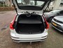 Volvo V60 T6 Plug-in Hybrid 340PK AWD R-Design Automaat + 19"/ Navi/ Clima/ Leder/ CarPlay/ Ad.Cruise/ H&K/ Winterpakket/ Full-LED/ Camera/ Trekhaak/ NL auto