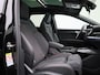 Audi Q4 e-tron 45 quattro Edition 82 kWh l Adaptive cruise control l Head-up display l Stoelverwarming l Elektrisch bedienbare bestuurdersstoel met geheugen l SONOS Premium l Navigatie l Glazen panoramadak l Trekhaak l Character sound l