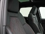 Audi Q4 e-tron 45 quattro Edition 82 kWh l Adaptive cruise control l Head-up display l Stoelverwarming l Elektrisch bedienbare bestuurdersstoel met geheugen l SONOS Premium l Navigatie l Glazen panoramadak l Trekhaak l Character sound l
