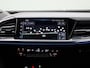 Audi Q4 e-tron 45 quattro Edition 82 kWh l Adaptive cruise control l Head-up display l Stoelverwarming l Elektrisch bedienbare bestuurdersstoel met geheugen l SONOS Premium l Navigatie l Glazen panoramadak l Trekhaak l Character sound l