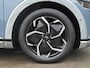 Hyundai Ioniq 5 Lounge 77,4kWh Automaat / Accu SOH 100% / Dealer onderhouden / CCS snelladen / Fabrieksgarantie tot 12-2027 / Trekhaak afneembaar / Warmtepomp / Trekgewicht 1600 kg / WLTP bereik 507 km bereik stad 710 km / Head Up Display  /