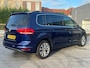 Volkswagen Touran 1.5 TSI 150PK Highline Business | 7p | STOELVERW | CAMERA | NAVI VIA APP | 17 INCH | ADAPT. CRUISE | APP. CONNECT