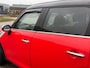 MINI Countryman Mini 1.6 Cooper Pepper 122PK! Stoelverwarming l Airco l 17'LMV l Two tone zwart dak! DEALER OH l TOPSTAAT!