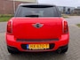 MINI Countryman Mini 1.6 Cooper Pepper 122PK! Stoelverwarming l Airco l 17'LMV l Two tone zwart dak! DEALER OH l TOPSTAAT!